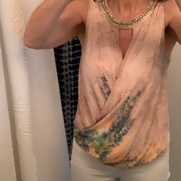 Bebe jeweled collar floral top - Picture 2 of 7